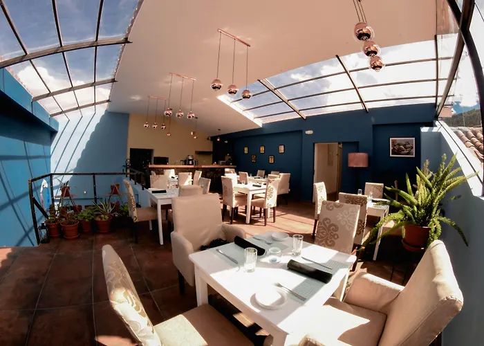 Cooper Boutique 3*